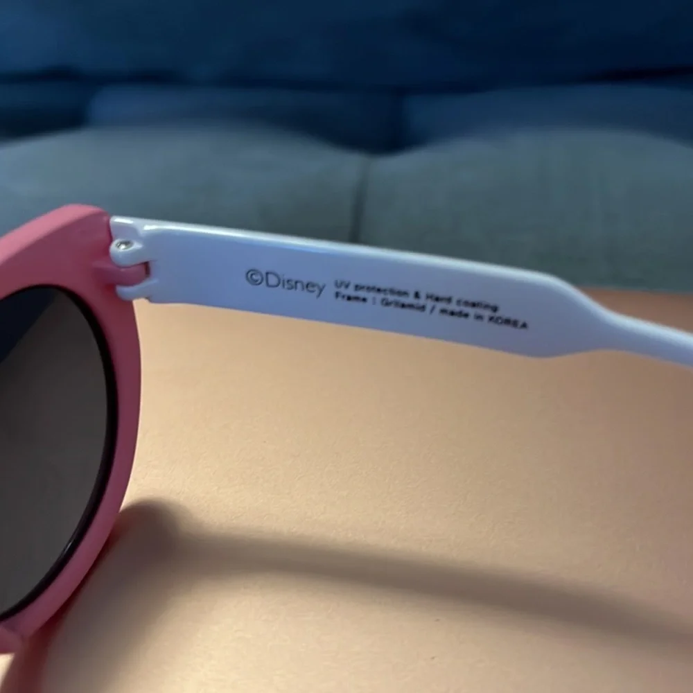 Disney Mickey Mouse sunglasses in pink